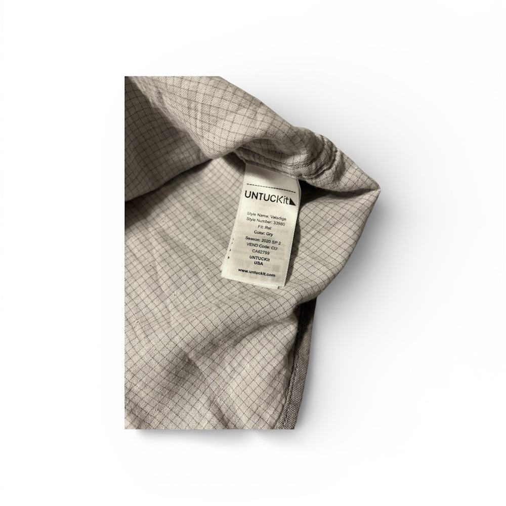 UNTUCKit Men's Casual Gray Button-Down Shirt - Picture 5 of 5
